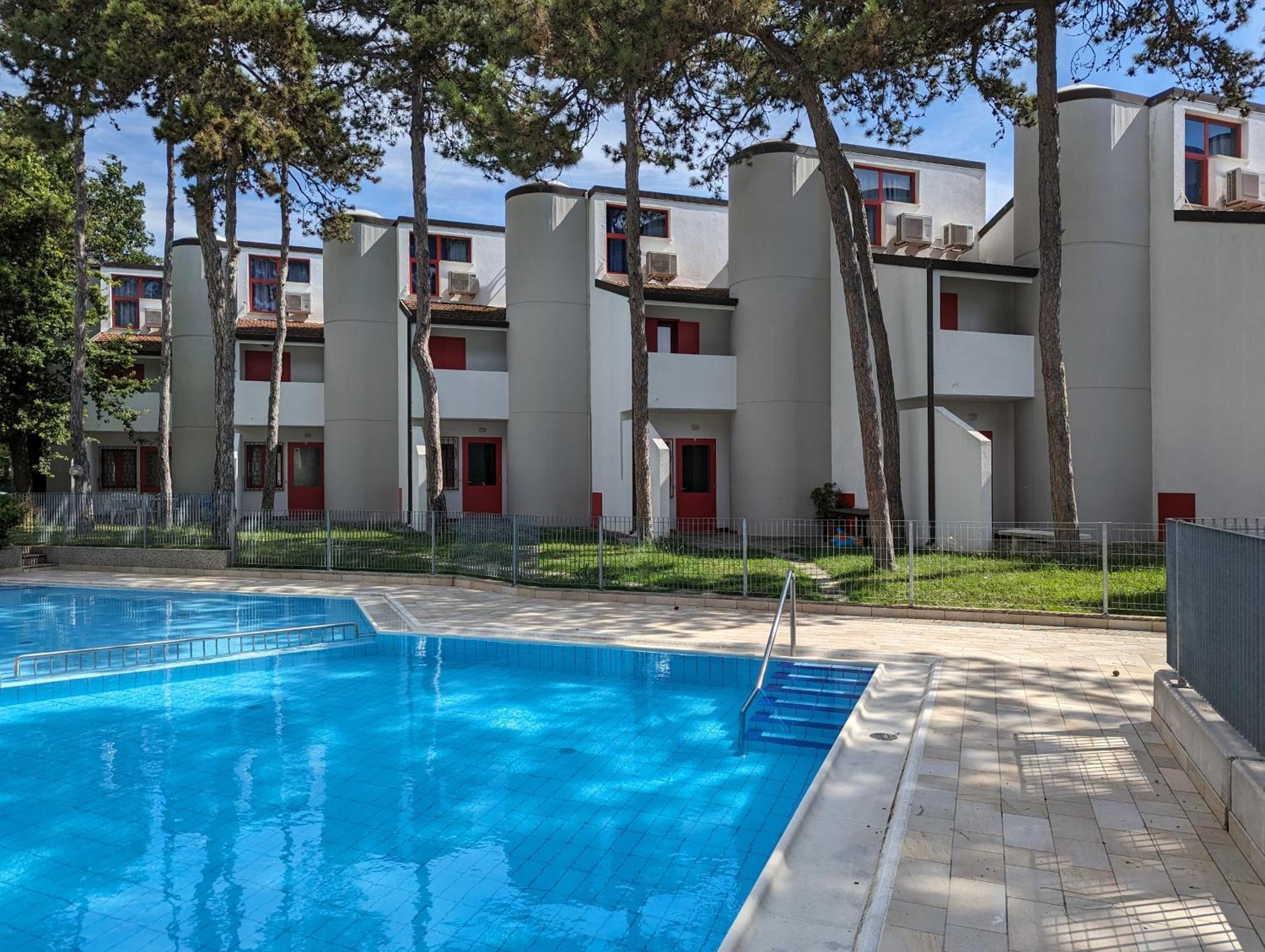 Holiday Village Lignano Sabbiadoro Esterno foto
